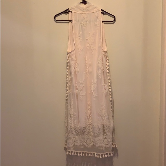 White lace lined dress, beautiful! - Picture 2 of 3